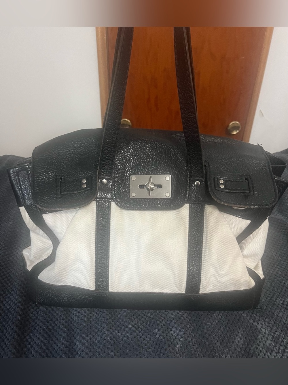 CLUB MONACO OVERNITE UNISEX
SATCHEL